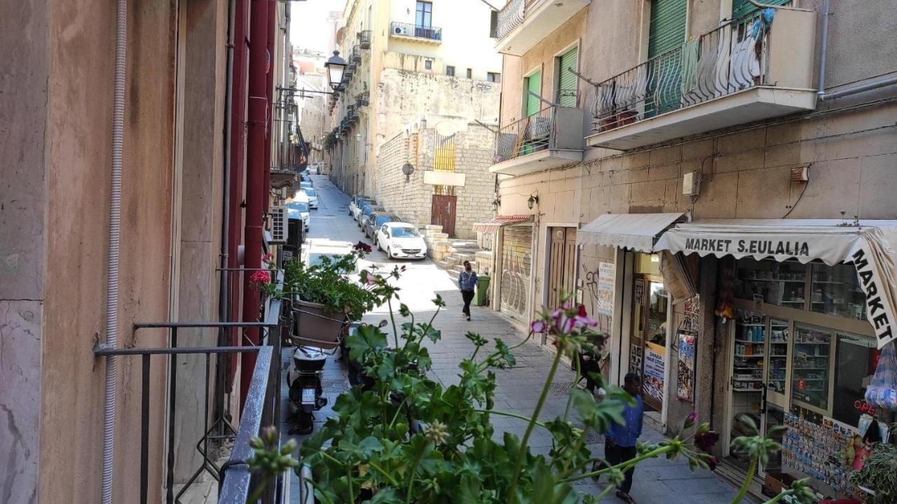 Bed and Breakfast Yaki Domo Cagliari Esterno foto