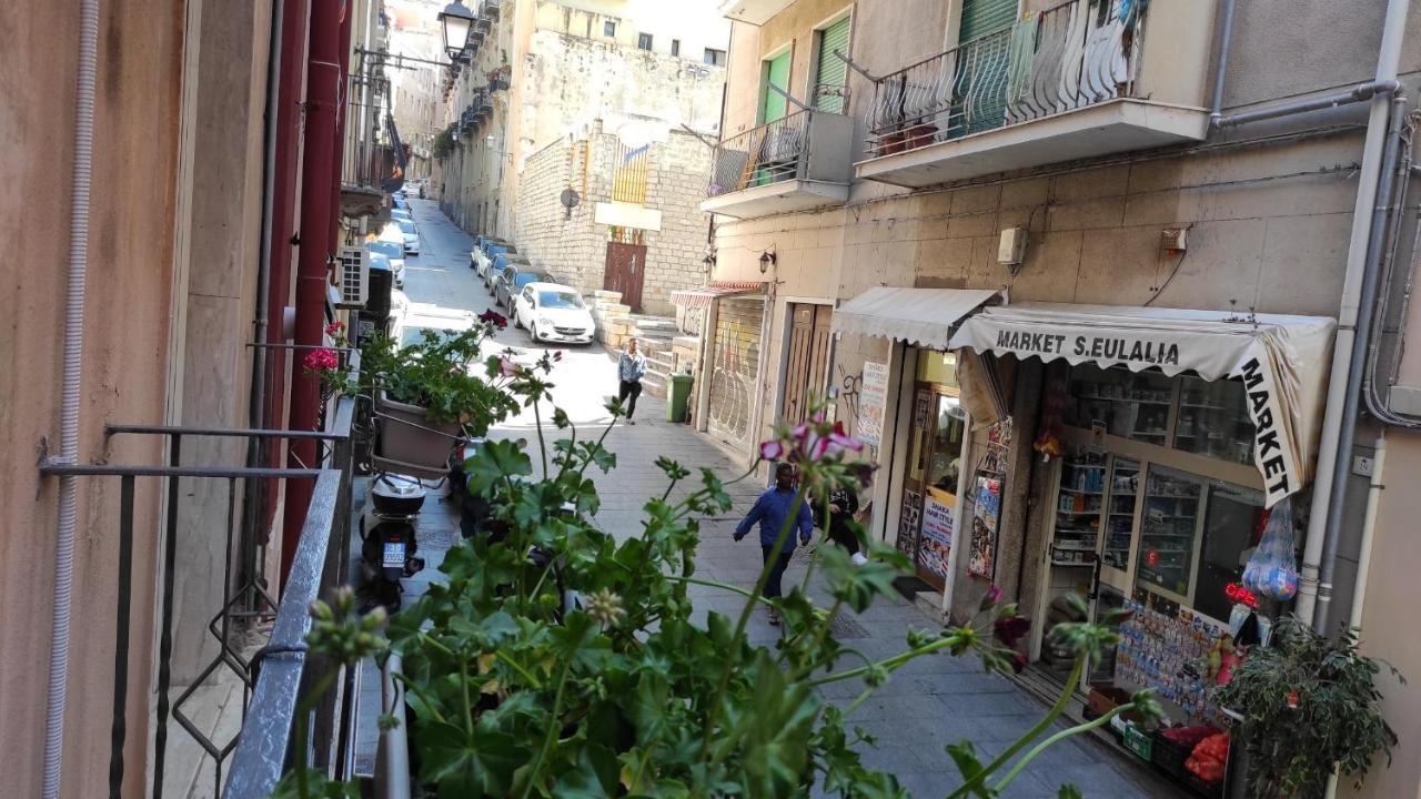 Bed and Breakfast Yaki Domo Cagliari Esterno foto